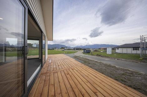 Photo of property in 21 Tukare Loop, Te Anau, 9600
