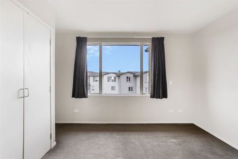 Photo of property in 4/25 Opito Way, East Tamaki, Auckland, 2013