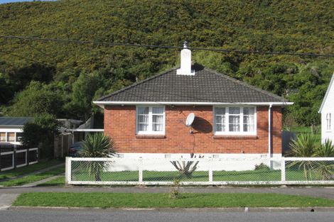 Photo of property in 198 Waddington Drive, Naenae, Lower Hutt, 5011