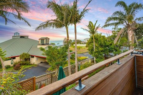 Photo of property in 2/397 East Coast Road, Mairangi Bay, Auckland, 0630