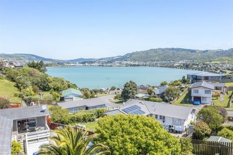 Photo of property in 6 Inlet View, Titahi Bay, Porirua, 5022