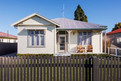 Photo of property in 32 Colombo Street, Hokowhitu, Palmerston North, 4410