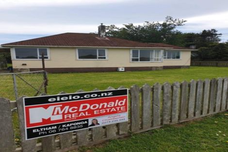 Photo of property in 69 Collingwood Street, Eltham, 4322