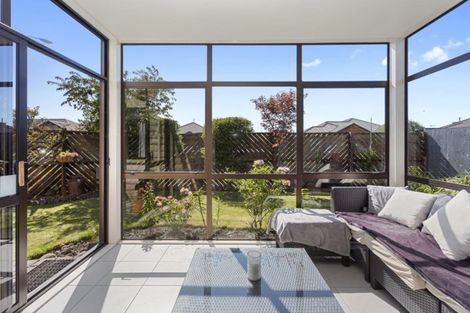 Photo of property in 5 Sheraton Place, Redwood, Christchurch, 8051