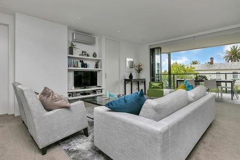Photo of property in 2/105 Jervois Road, Herne Bay, Auckland, 1011