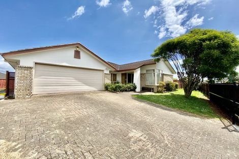 Photo of property in 6 Magic Way, Randwick Park, Auckland, 2105