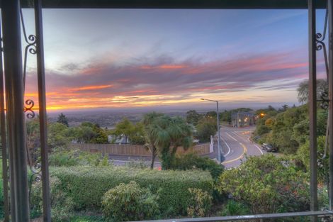 Photo of property in 193 Dyers Pass Road, Cashmere, Christchurch, 8022