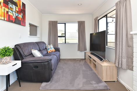 Photo of property in 360a Whangaparaoa Road, Stanmore Bay, Whangaparaoa, 0932