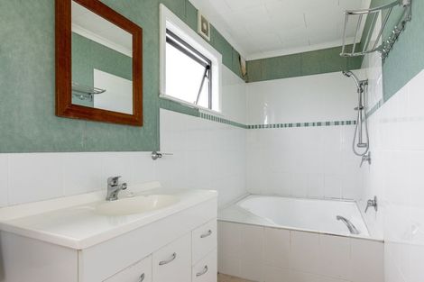 Photo of property in 3 Burness Road, Greenmeadows, Napier, 4112