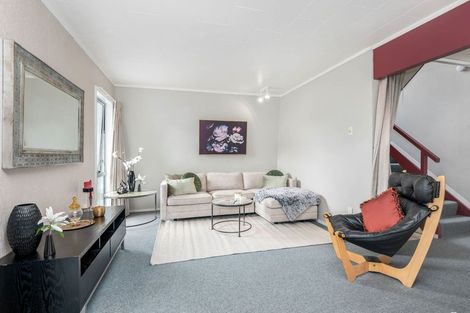 Photo of property in 2/11 Imogene Way, Half Moon Bay, Auckland, 2012
