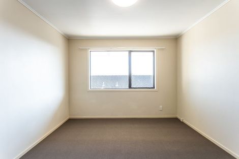 Photo of property in 2/2 Frost Road, Mount Roskill, Auckland, 1041