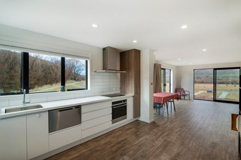 Photo of property in 28 Hayes Creek Road, Lake Hayes Estate, Queenstown, 9304