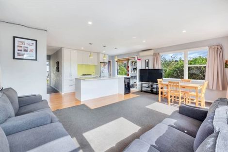 Photo of property in 50 Tamahere Drive, Glenfield, Auckland, 0629