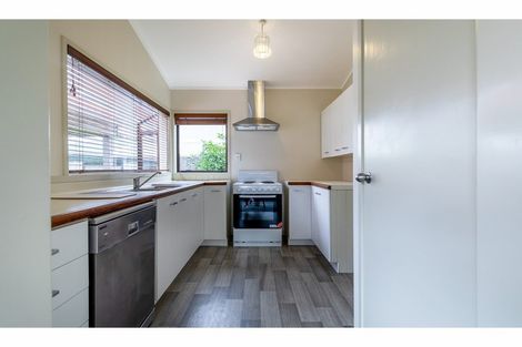 Photo of property in 3/54 Swanson Road, Henderson, Auckland, 0610