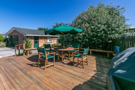 Photo of property in 6 Taonui Street, Waitarere Beach, Levin, 5510