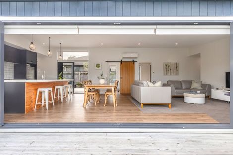 Photo of property in 9 Tauhou Place, Waikanae, 5036