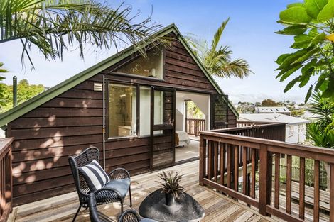 Photo of property in 2/49 Mozeley Avenue, Devonport, Auckland, 0624