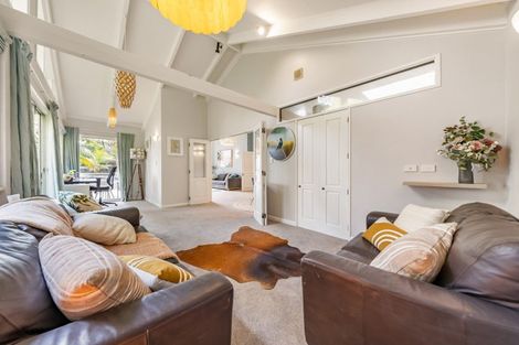 Photo of property in 62a Chatsworth Road, Silverstream, Upper Hutt, 5019