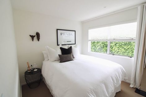 Photo of property in 1/2 Holiday Road, Milford, Auckland, 0620