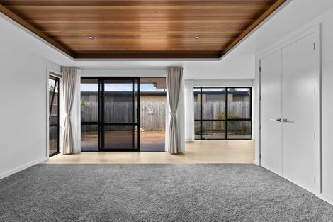 Photo of property in 3/16 Mccracken Avenue, Hillcrest, Hamilton, 3216