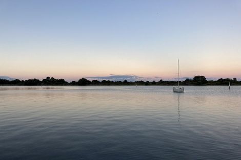 Photo of property in 1a Roretana Drive, Athenree, Waihi Beach, 3177