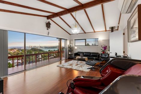 Photo of property in 6 Chelsea View Drive, Chatswood, Auckland, 0626