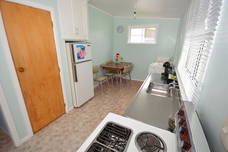 Photo of property in 26 Waimea Road, Waikanae Beach, Waikanae, 5036