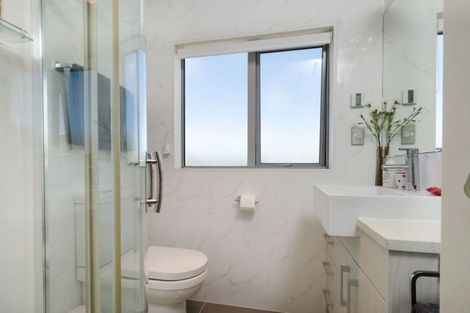 Photo of property in 18 Alloway Street, Westgate, Auckland, 0614