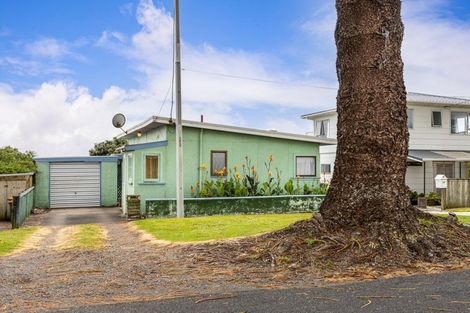 Photo of property in 26 Battiscombe Terrace, Waitara, 4320