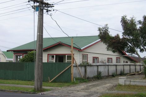 Photo of property in 30 Rimu Street, New Lynn, Auckland, 0600