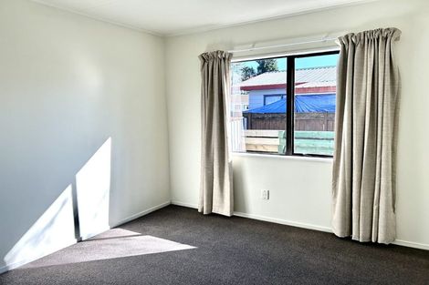 Photo of property in 49a Aquarius Drive, Kawaha Point, Rotorua, 3010