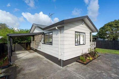 Photo of property in 2/8 Lingfield Street, Glenfield, Auckland, 0629