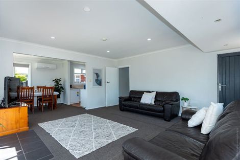 Photo of property in 28 Railway Road, Dunsandel, 7682