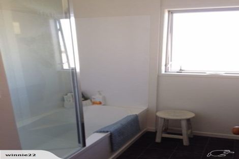 Photo of property in 20 Halyard Place, Te Atatu Peninsula, Auckland, 0610