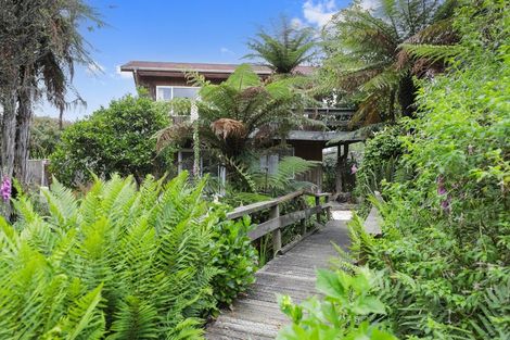 Photo of property in 61 Robinson Avenue, Holdens Bay, Rotorua, 3010