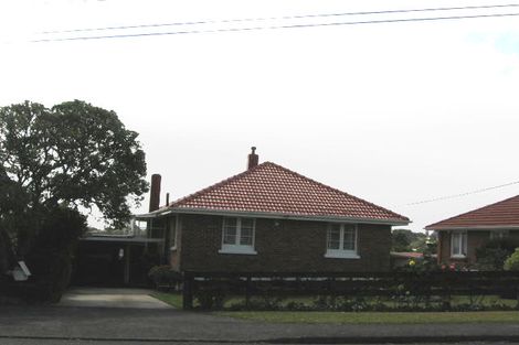 Photo of property in 34 Awaroa Road, Sunnyvale, Auckland, 0612