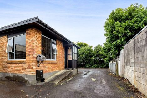 Photo of property in 3/10 Shortland Street, Lower Vogeltown, New Plymouth, 4310