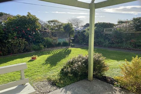 Photo of property in 15 Winara Avenue, Waikanae, 5036
