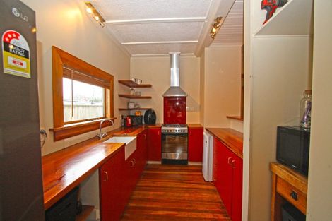 Photo of property in 25 Roy Terrace, Moturoa, New Plymouth, 4310