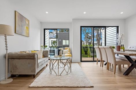 Photo of property in 21 Korokio Lane, Henderson, Auckland, 0612