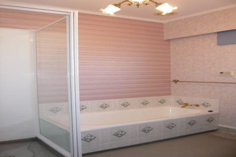 Photo of property in 3 Garnett Avenue, Forest Lake, Hamilton, 3200