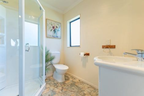 Photo of property in 159 Pukenamu Road, Te Horo, Otaki, 5581