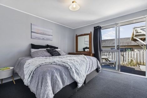 Photo of property in 3/24a Waimumu Road, Massey, Auckland, 0614