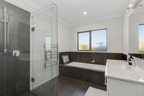 Photo of property in 5 Mirabell Place, Patumahoe, Pukekohe, 2679