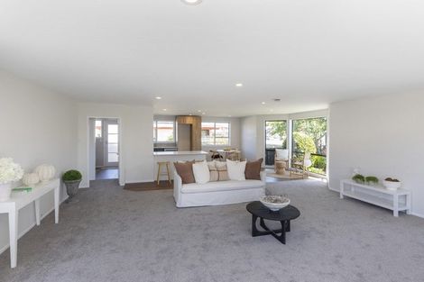 Photo of property in 17 Banks Place, Rangiora, 7400