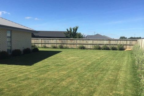 Photo of property in 15 Huntingdon Drive, Rangiora, 7400