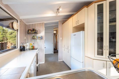 Photo of property in 21 Cumberland Street, Merrilands, New Plymouth, 4312