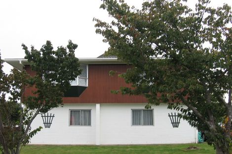 Photo of property in 3 Earlston Grove, Avalon, Lower Hutt, 5011