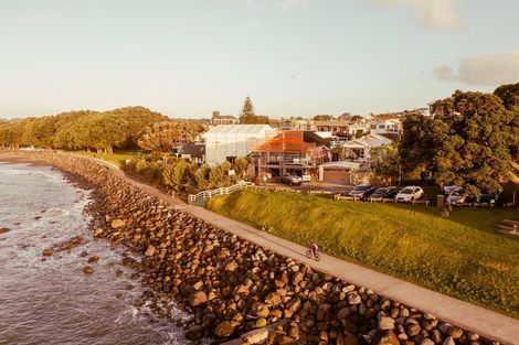 Photo of property in 42 Octavius Place, New Plymouth, 4312