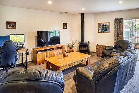 Photo of property in 3 Musket Lane, Whitby, Porirua, 5024
